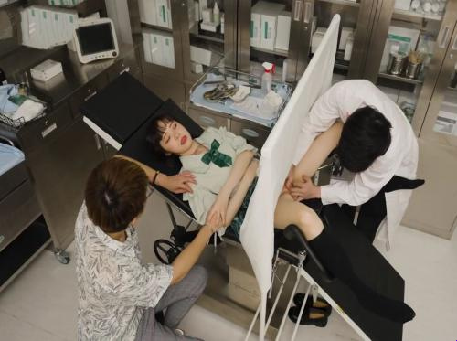 Temui dokter Thailand saat membawa istri Anda untuk pemeriksaan ginekologi